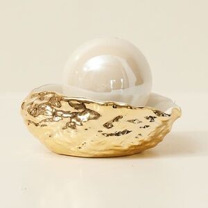 Cracker Barrel Oyster and Shell Salt and Pepper Shaker